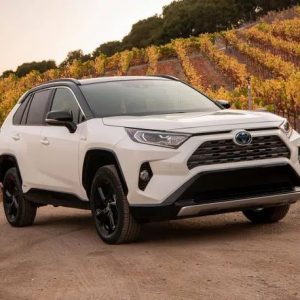 Toyota 'bắt tay' Tesla làm khung gầm của SUV cỡ nhỏ - Đối thủ khiến VinFast phải dè chừng