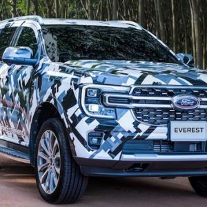 FORD EVEREST 2022 RỤC RỊCH VỀ VIỆT NAM, BẢN CŨ ĐƯỢC NÂNG CẤP LẦN CUỐI: TITANIUM 4X2 GIÁ GẦN 1,2 TỶ ĐỒNG, ĐỘNG CƠ MỚI MẠNH HƠN, THÊM CÔNG NGHỆ