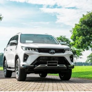 TOYOTA FORTUNER 2022 RA MẮT VIỆT NAM: THÊM NHIỀU TRANG BỊ, THAM VỌNG ĐUA DOANH SỐ VỚI SANTA FE VÀ EVEREST