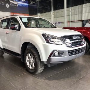 SUV 7 CHỖ RẺ NHẤT VIỆT NAM ISUZU MU-X GIẢM GIÁ CÒN 760 TRIỆU ĐỒNG - LỰA CHỌN CHO DÂN DỊCH VỤ THAY FORTUNER